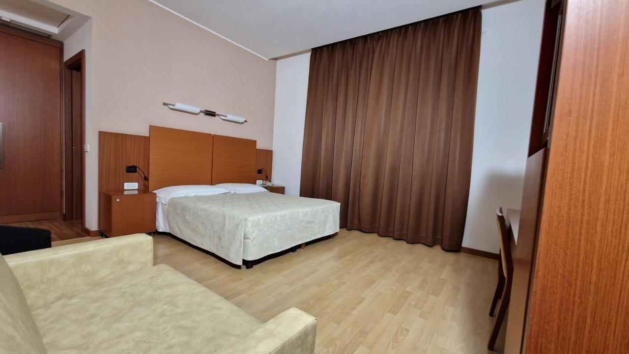 Bella Italia Palace Hotel Novara Exteriér fotografie