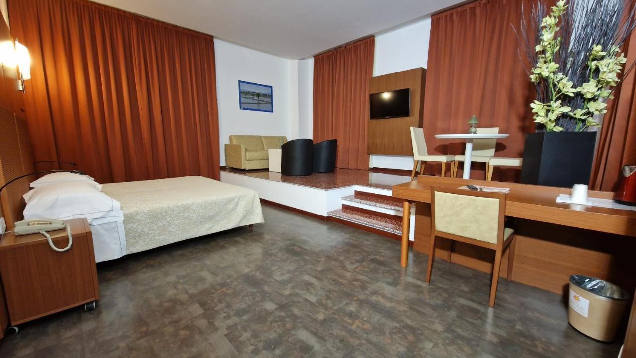 Bella Italia Palace Hotel Novara Exteriér fotografie
