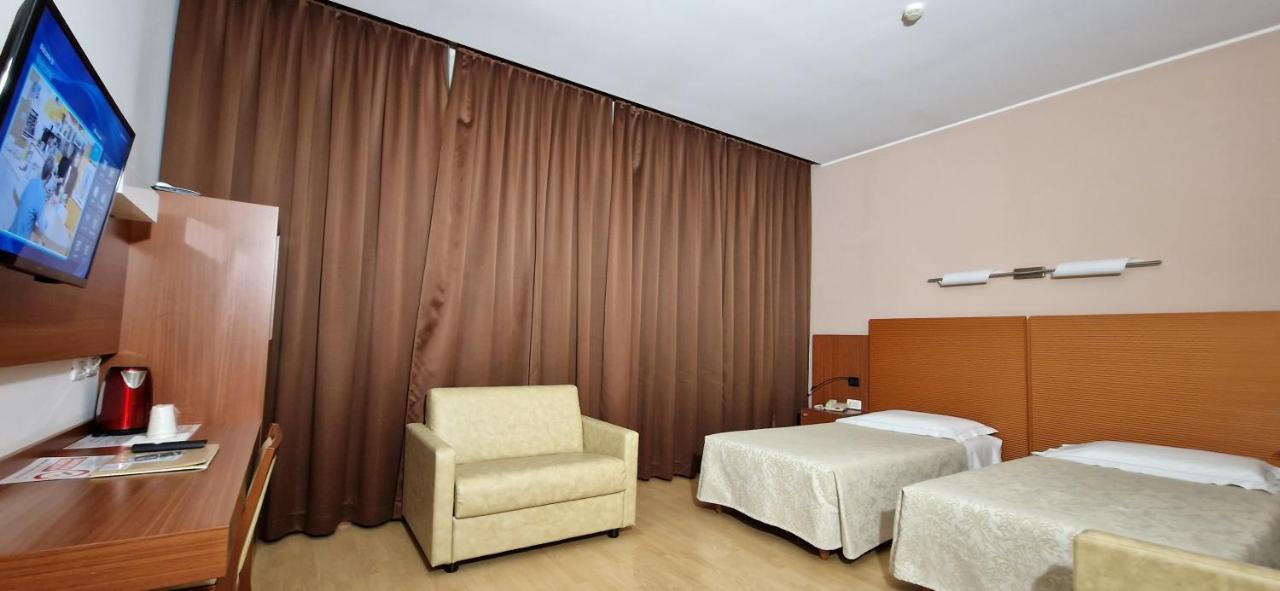Bella Italia Palace Hotel Novara Exteriér fotografie