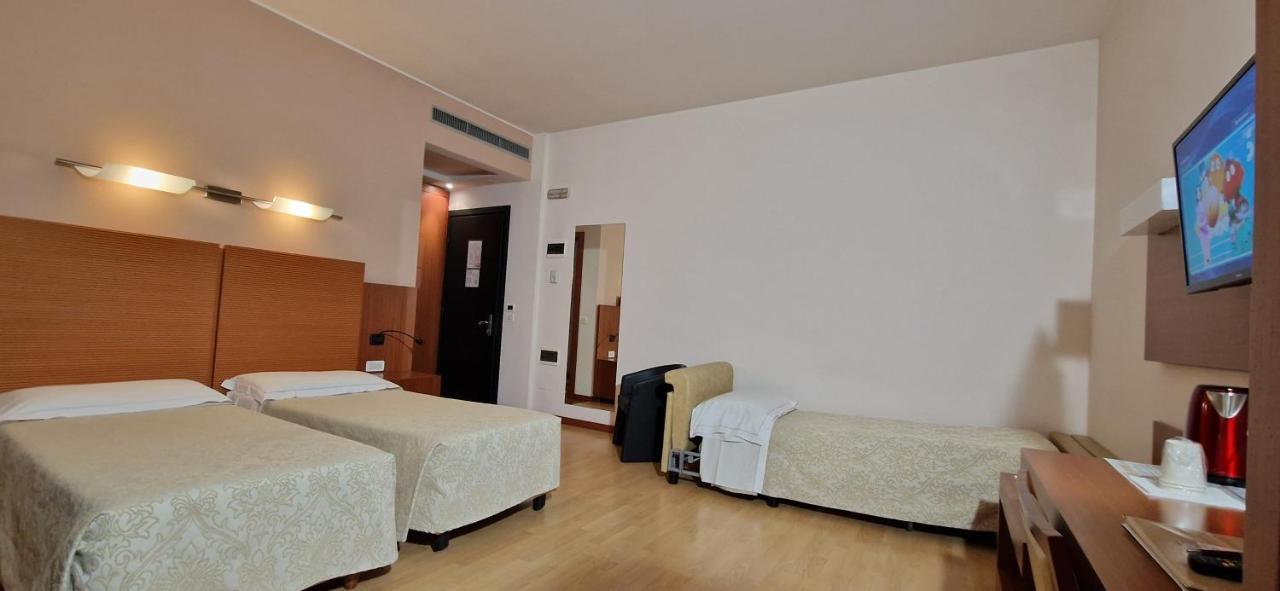 Bella Italia Palace Hotel Novara Exteriér fotografie