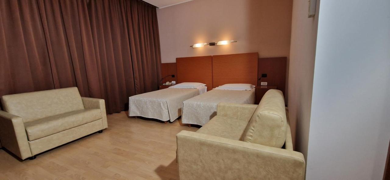 Bella Italia Palace Hotel Novara Exteriér fotografie