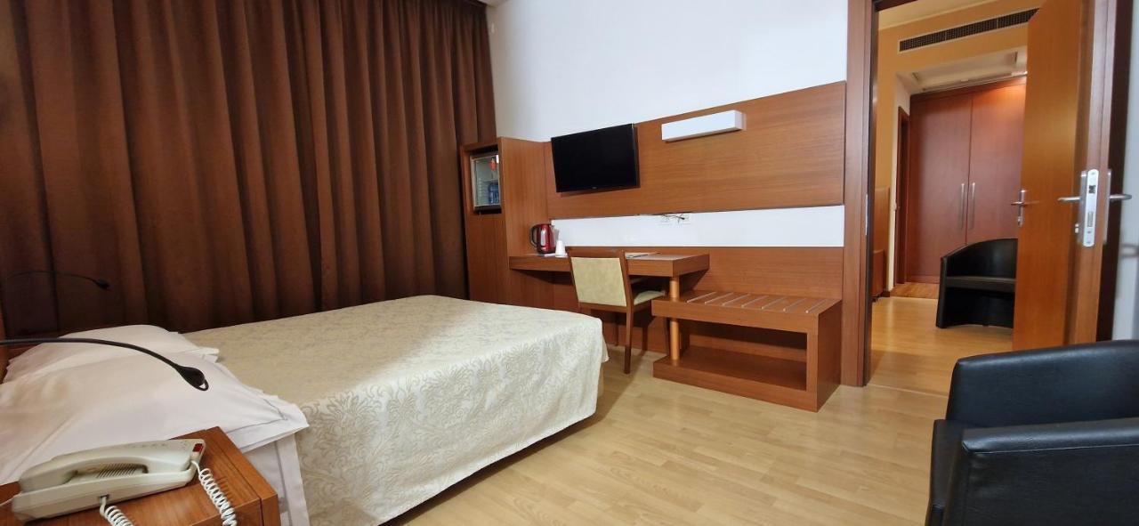 Bella Italia Palace Hotel Novara Exteriér fotografie