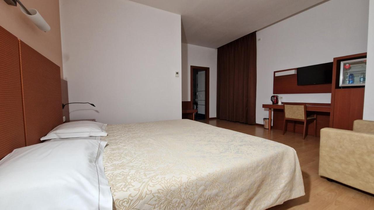 Bella Italia Palace Hotel Novara Exteriér fotografie