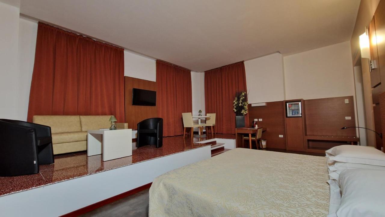 Bella Italia Palace Hotel Novara Exteriér fotografie