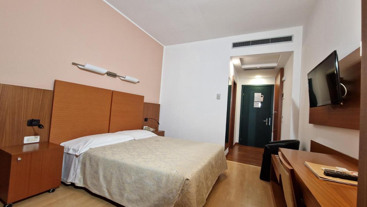 Bella Italia Palace Hotel Novara Exteriér fotografie