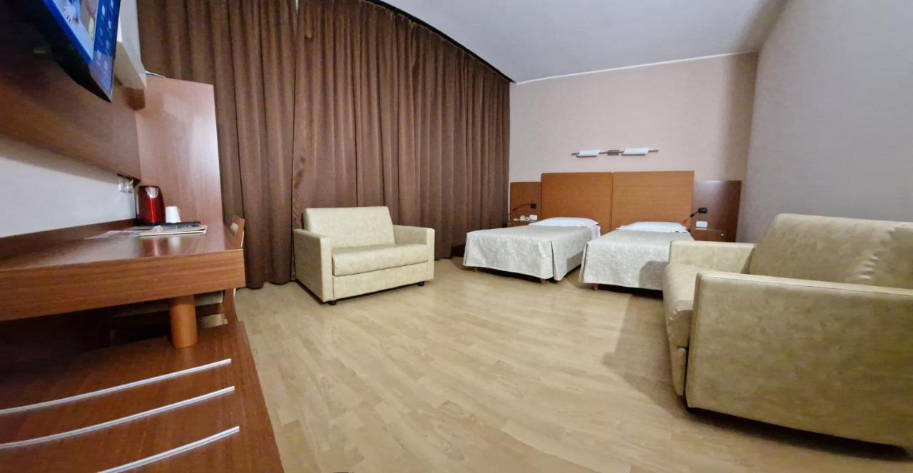 Bella Italia Palace Hotel Novara Exteriér fotografie
