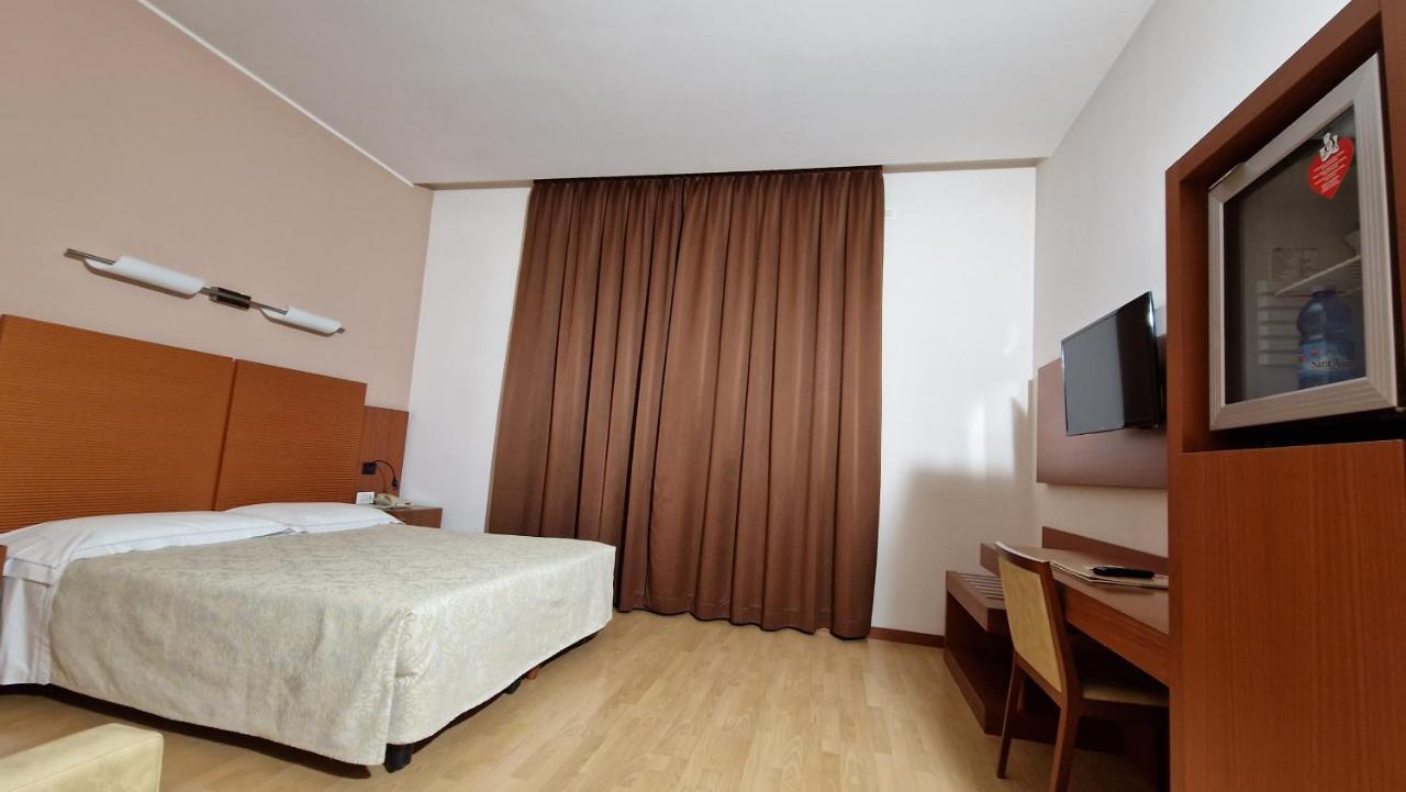 Bella Italia Palace Hotel Novara Exteriér fotografie