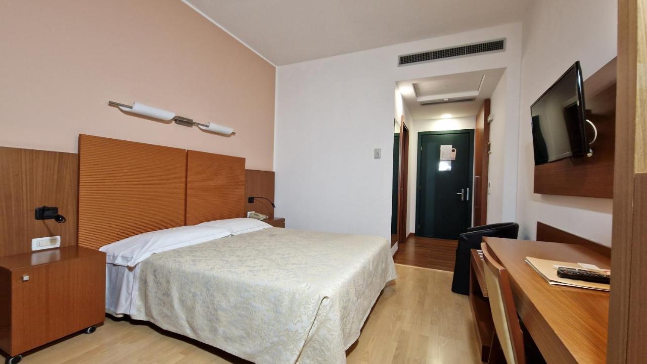 Bella Italia Palace Hotel Novara Exteriér fotografie