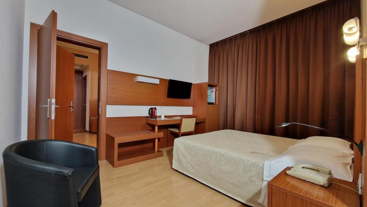 Bella Italia Palace Hotel Novara Exteriér fotografie