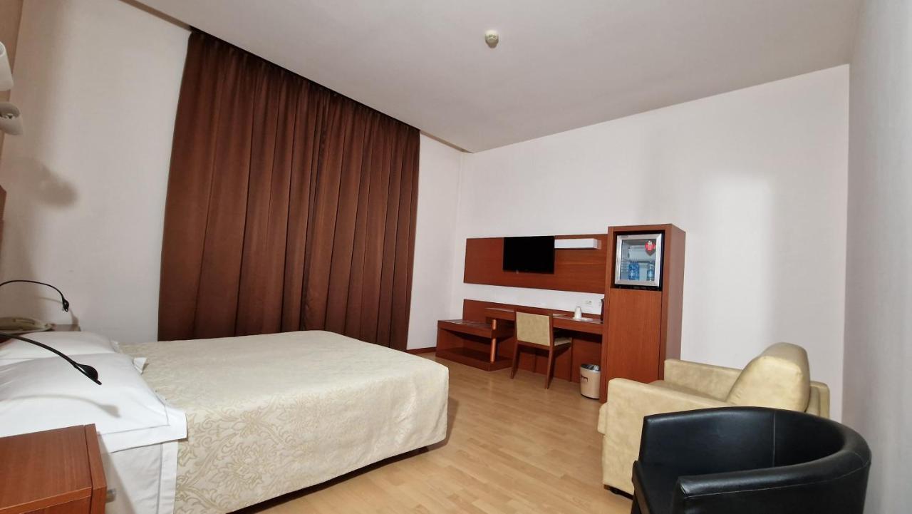 Bella Italia Palace Hotel Novara Exteriér fotografie