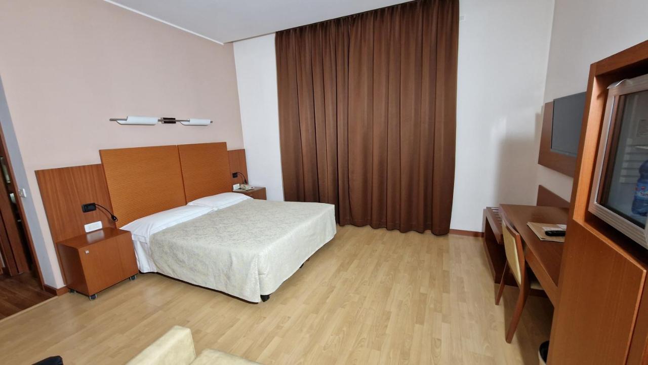 Bella Italia Palace Hotel Novara Exteriér fotografie