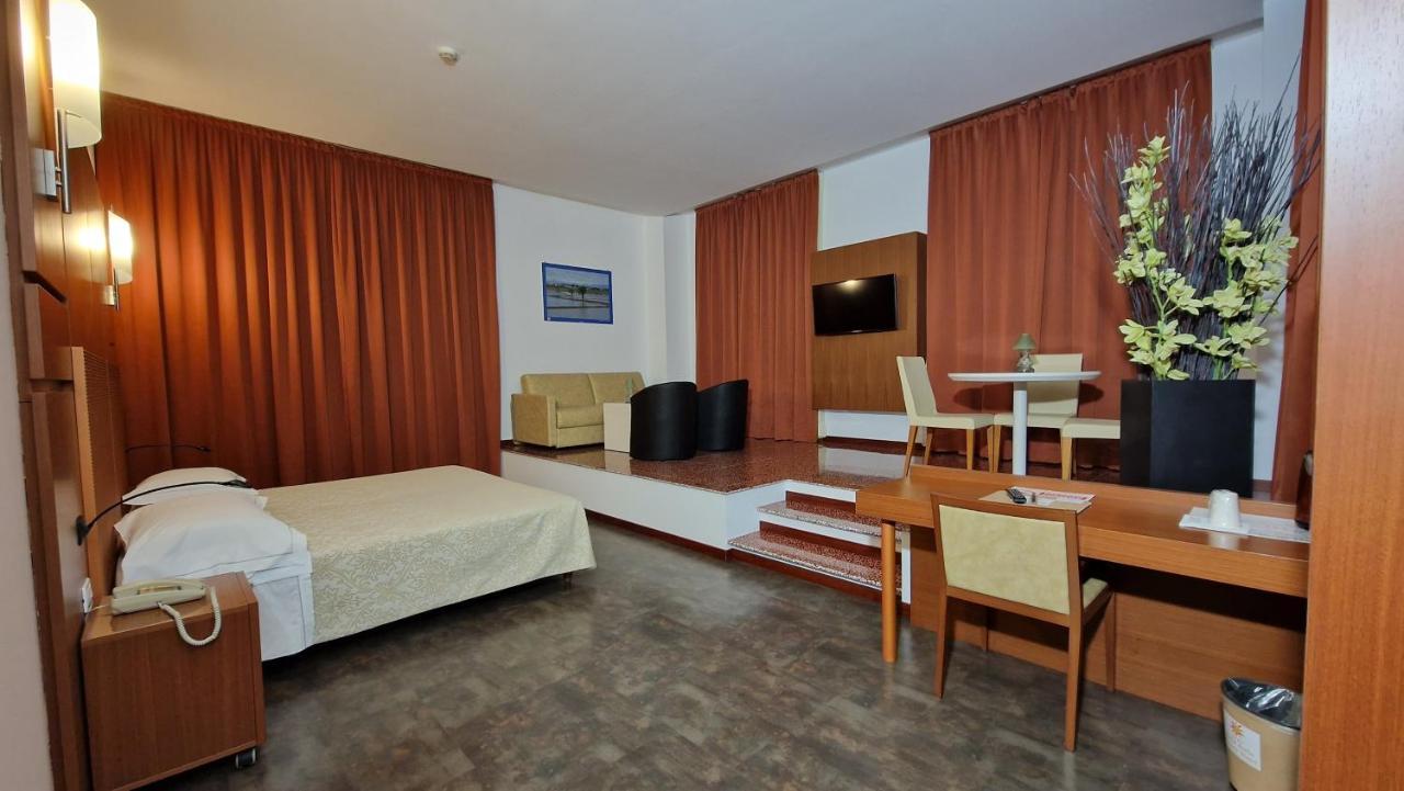 Bella Italia Palace Hotel Novara Exteriér fotografie